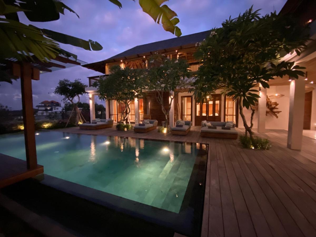 Villa Biarritz Uluwatu Exteriér fotografie